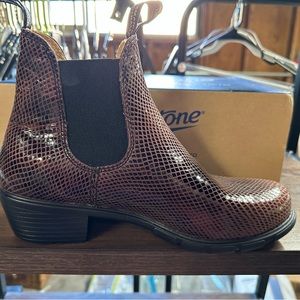 Blundstone Women’s Elastic Sided Heel Boot (2166) Tesla Lizard